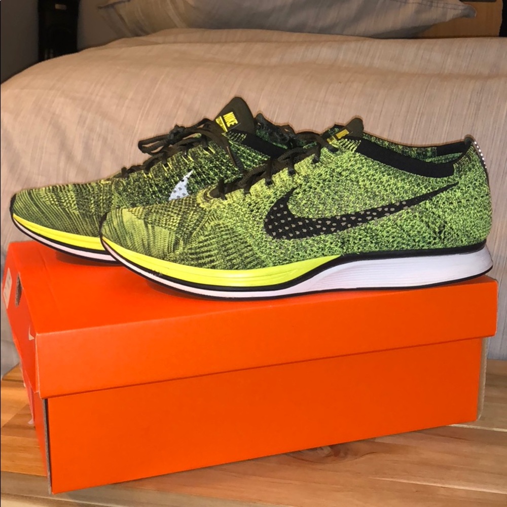 Nike Flyknit Racer